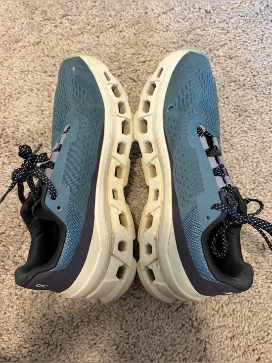 On Running Women's Cloudmonster
Dust Vapor Athletic Shoes - Picture 5 of 10